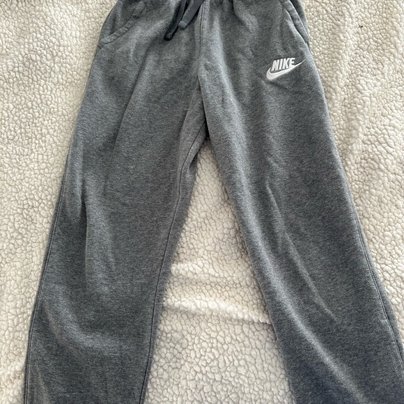 Nike boys xl sweatpants - Picture 2 of 4